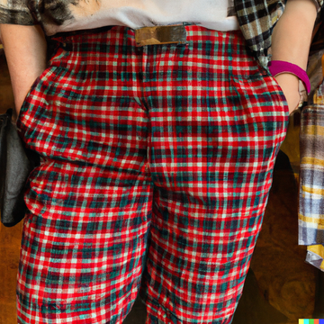Mixing and Matching Patterns: The Ultimate Guide for Curvy Women