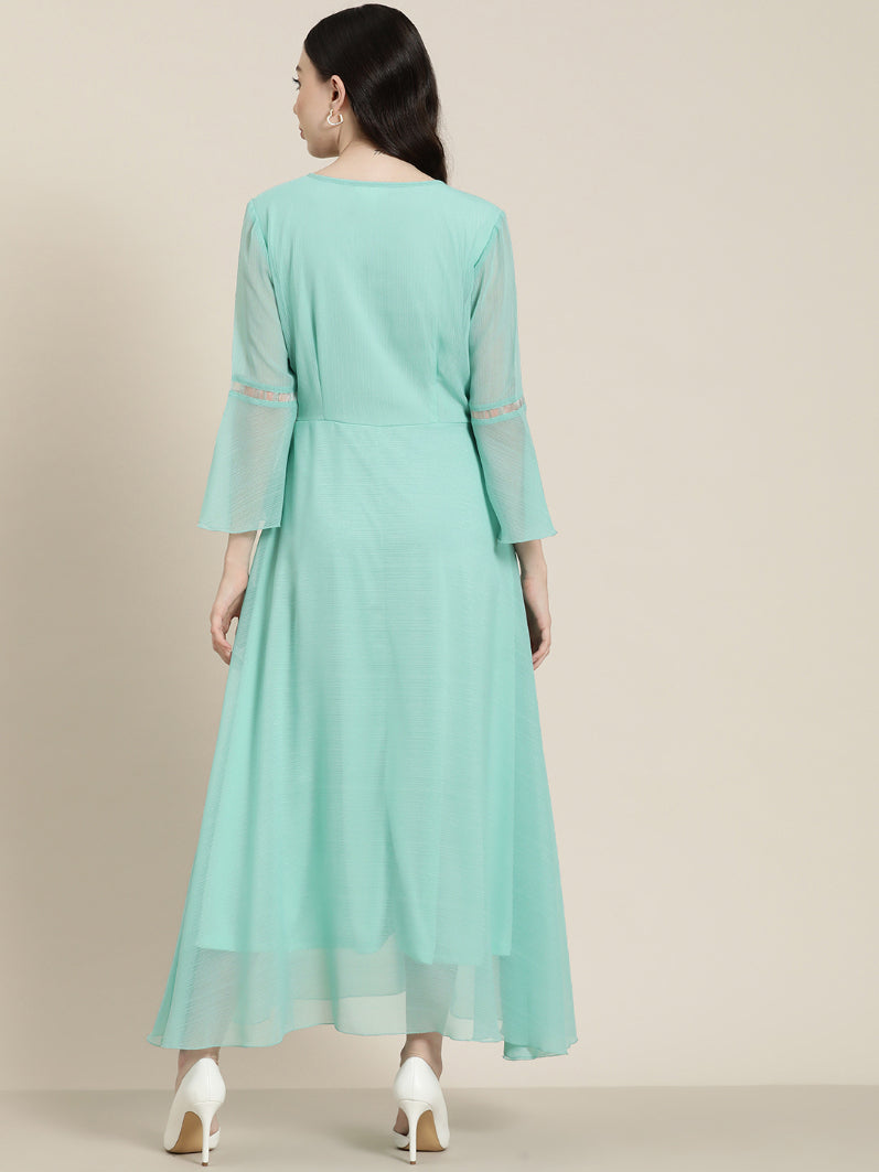 Elegant v-neck Party dress with 3/4 sleeves