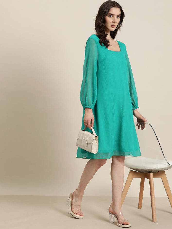 Emerald Green textured georgette square neck calf-length dress