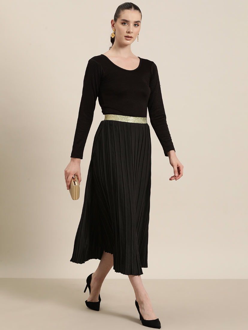 Black long pleated party skirt with a glittery elastic waistband