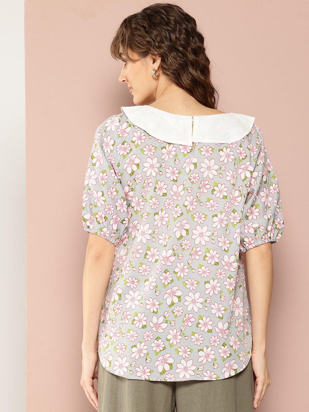 Floral print peter pan collar top with puffed sleeves