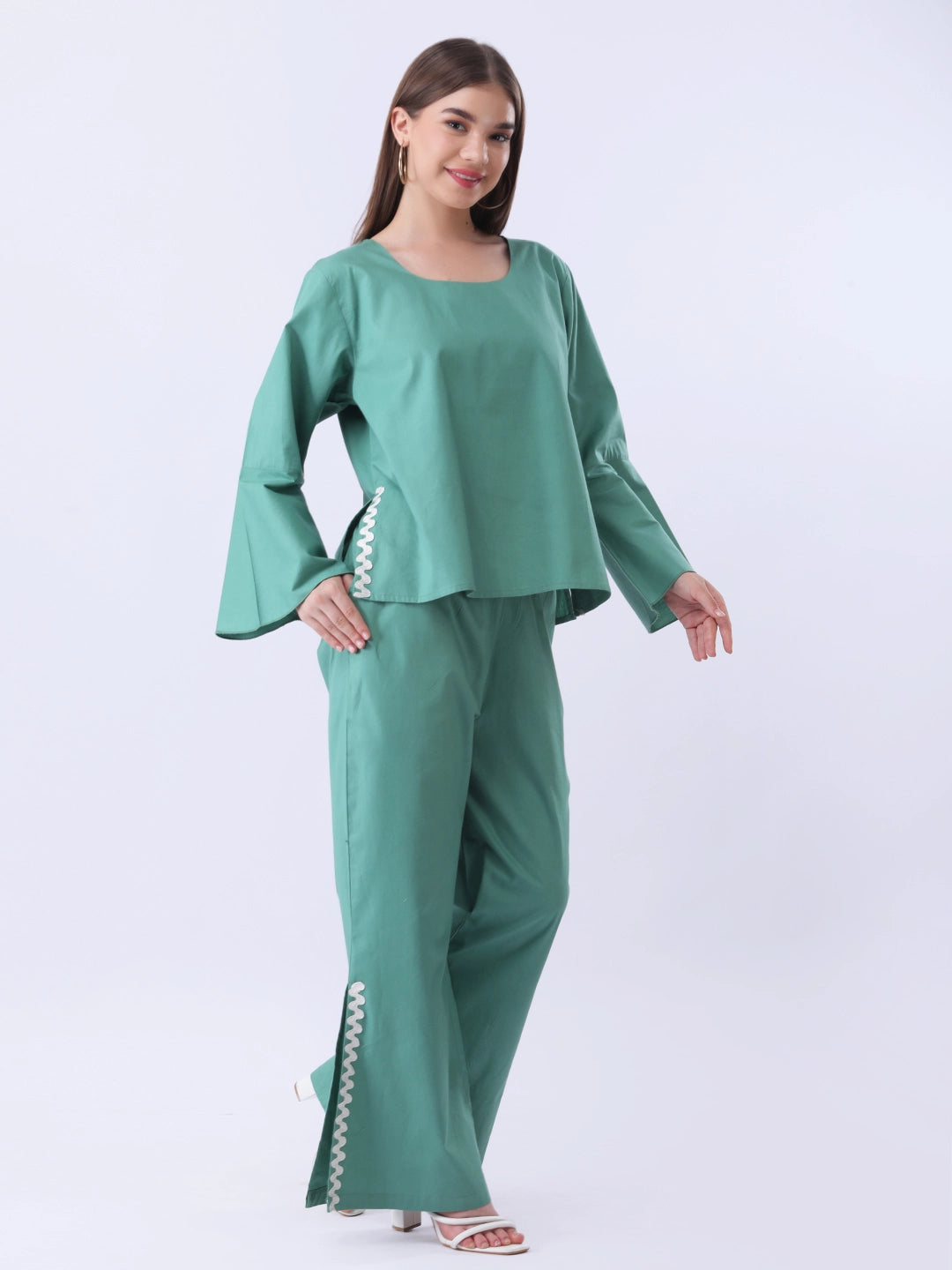 Green Poplin round neck top & pant with lace detailing in side seam