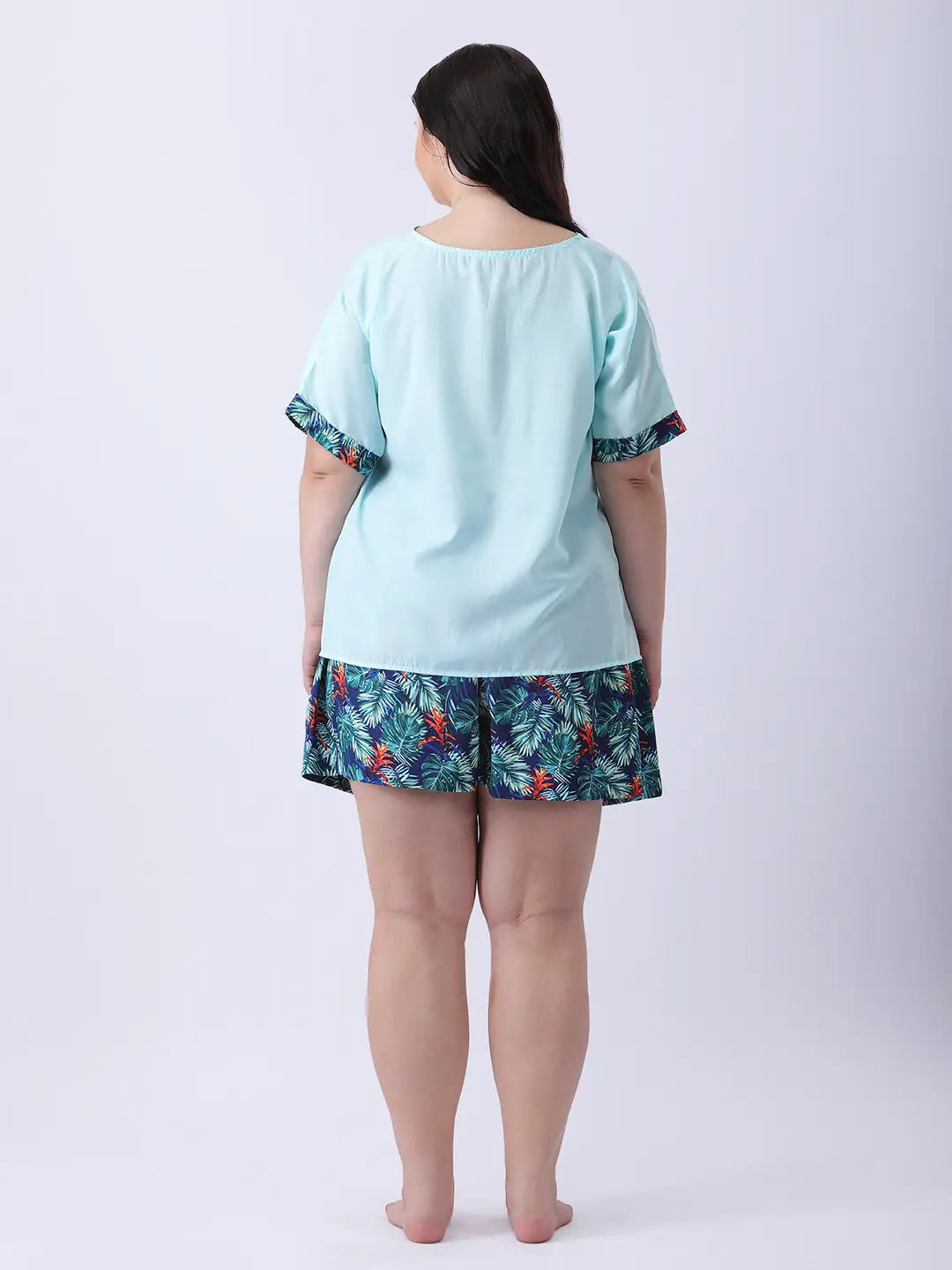 Solid v-neck drop shoulder top with printed shorts co-ord set