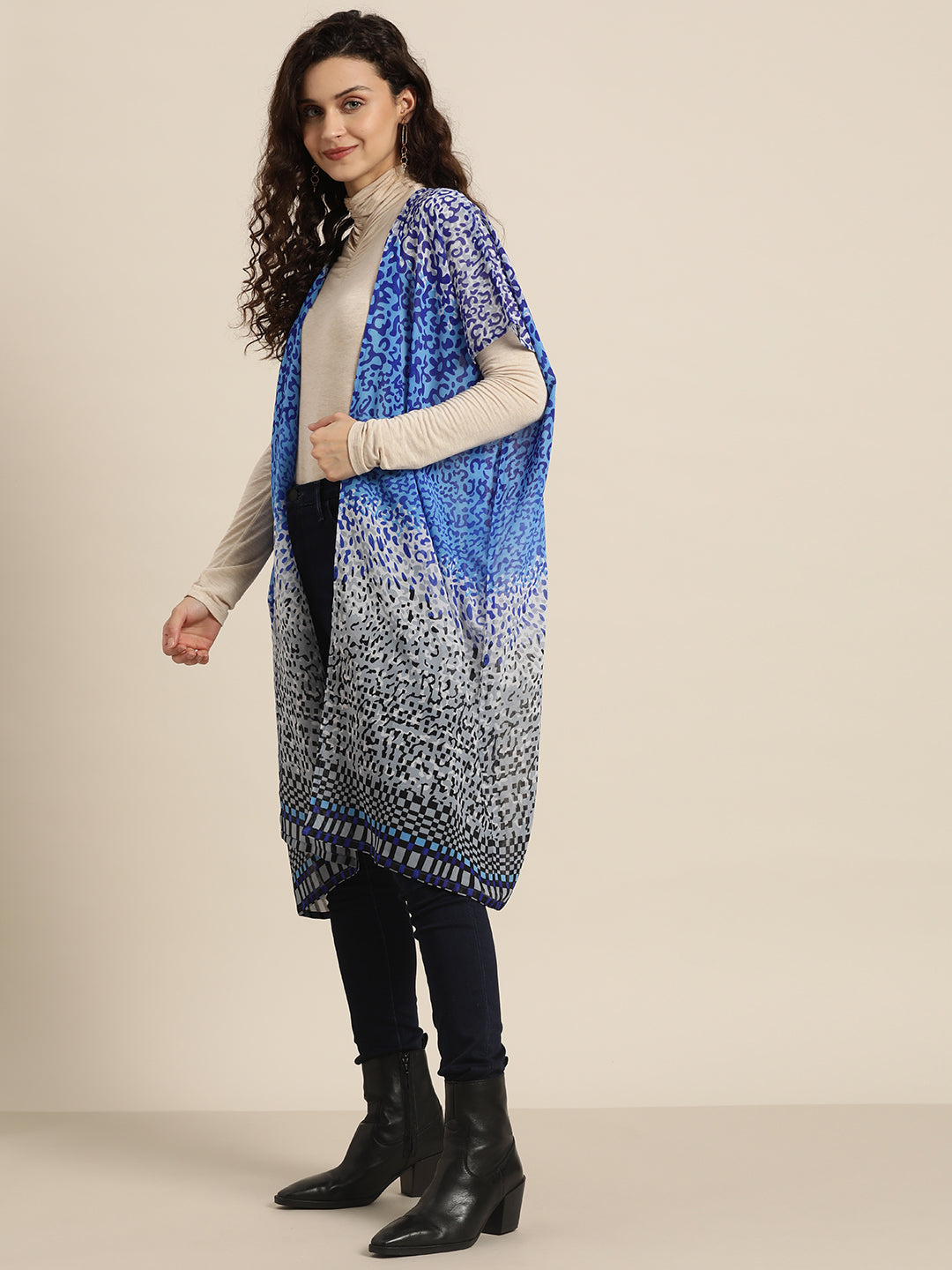 Abstract Bright Blue Relaxed Fit V Neck Elbow Length Georgette Shrug