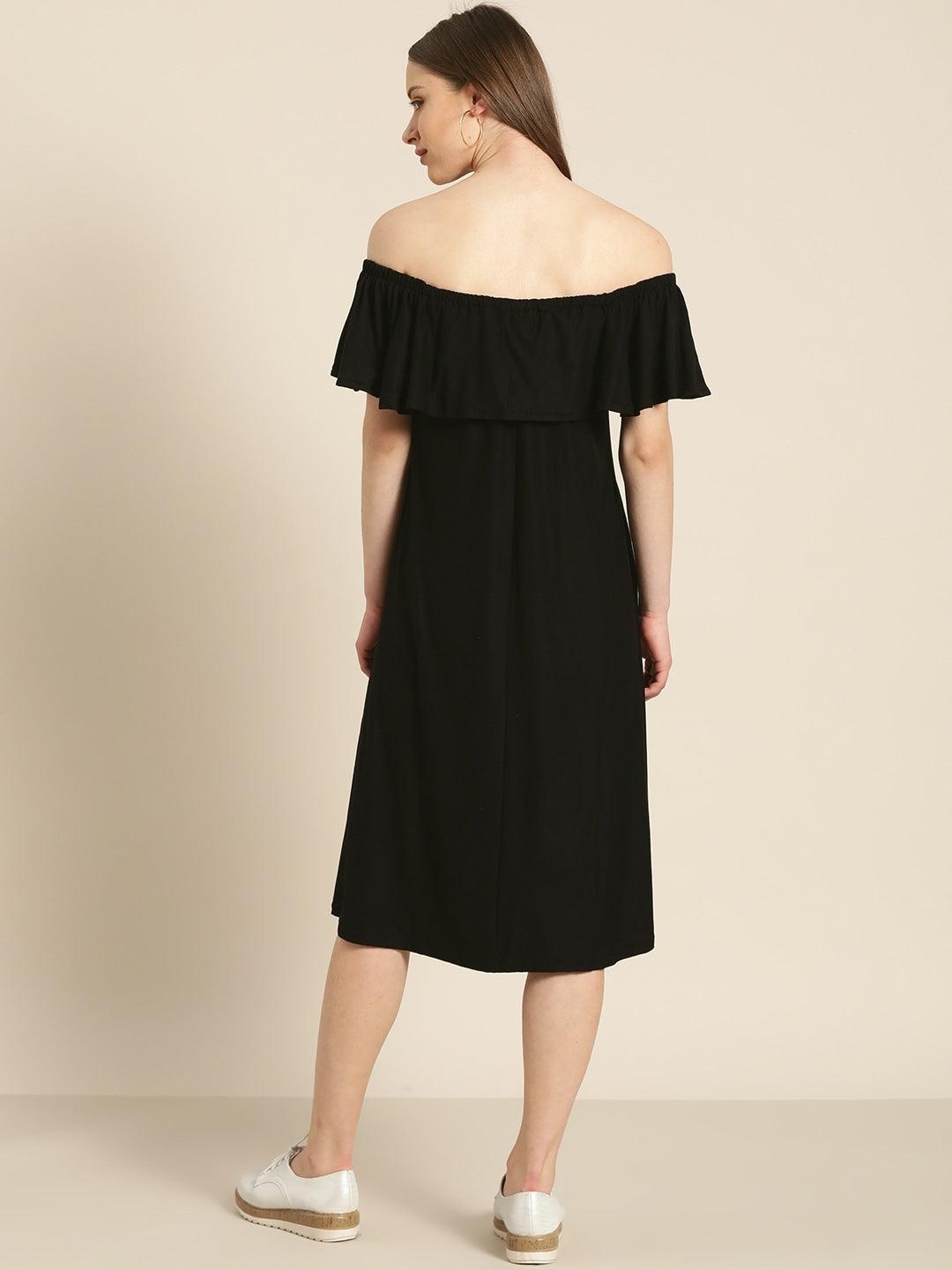 Qurvii Women Black Solid A-Line Dress - Qurvii India