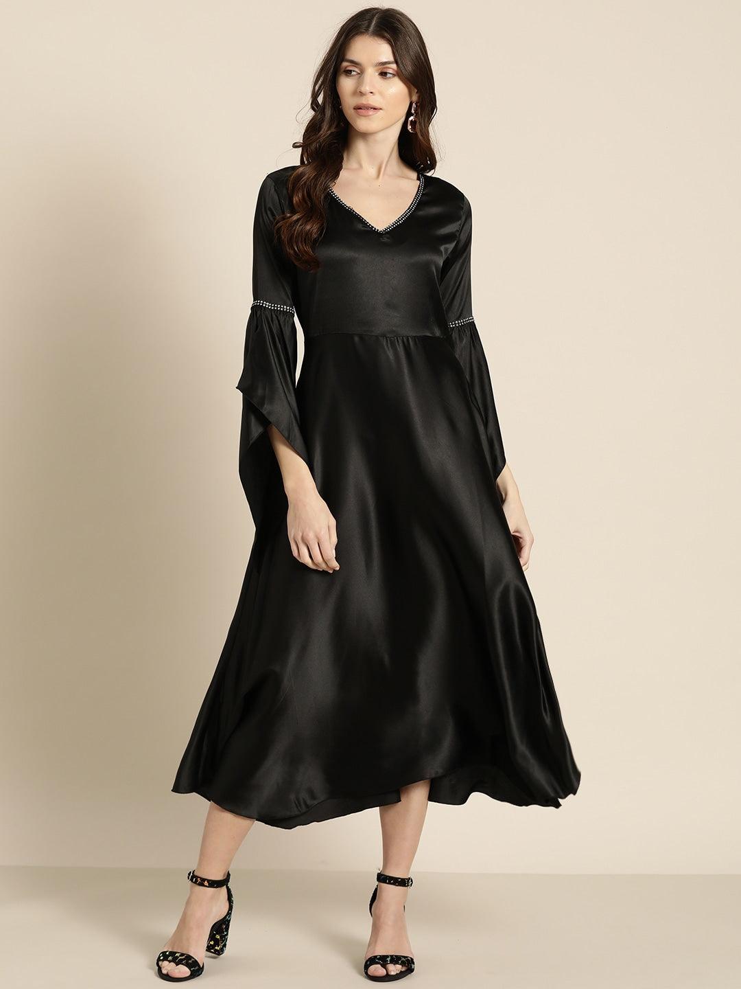 Solid Dark Black Regular Fit V Neck Three Quarter Satin Dress