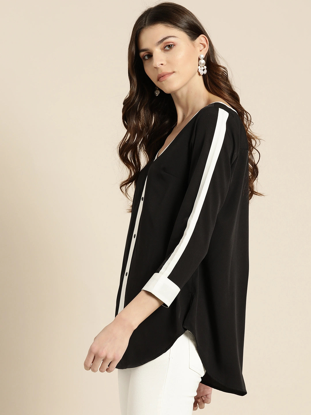 Solid Dark Black Regular Fit V Neck Three Quarter Roll-up Sleeve Crepe Top