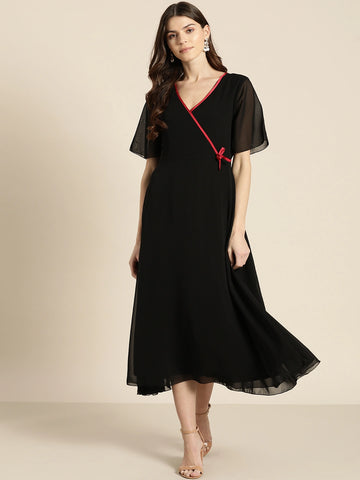 Qurvii Women Black Solid Wrap Dress