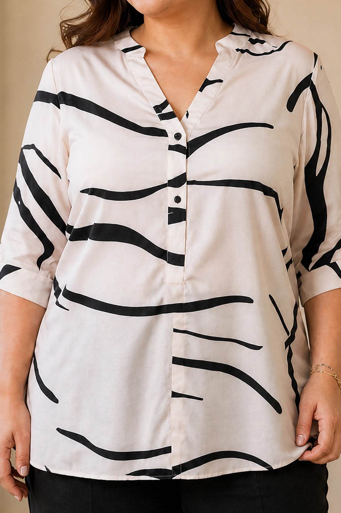 Mandarin collar abstract print shirt