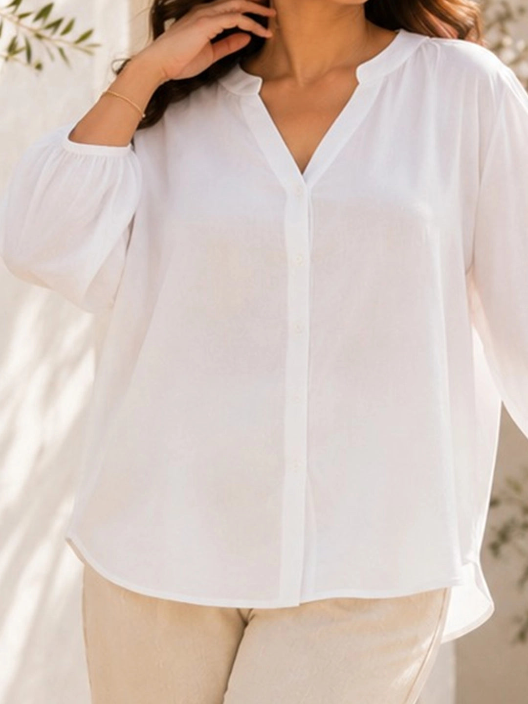White batwing sleeves shirt