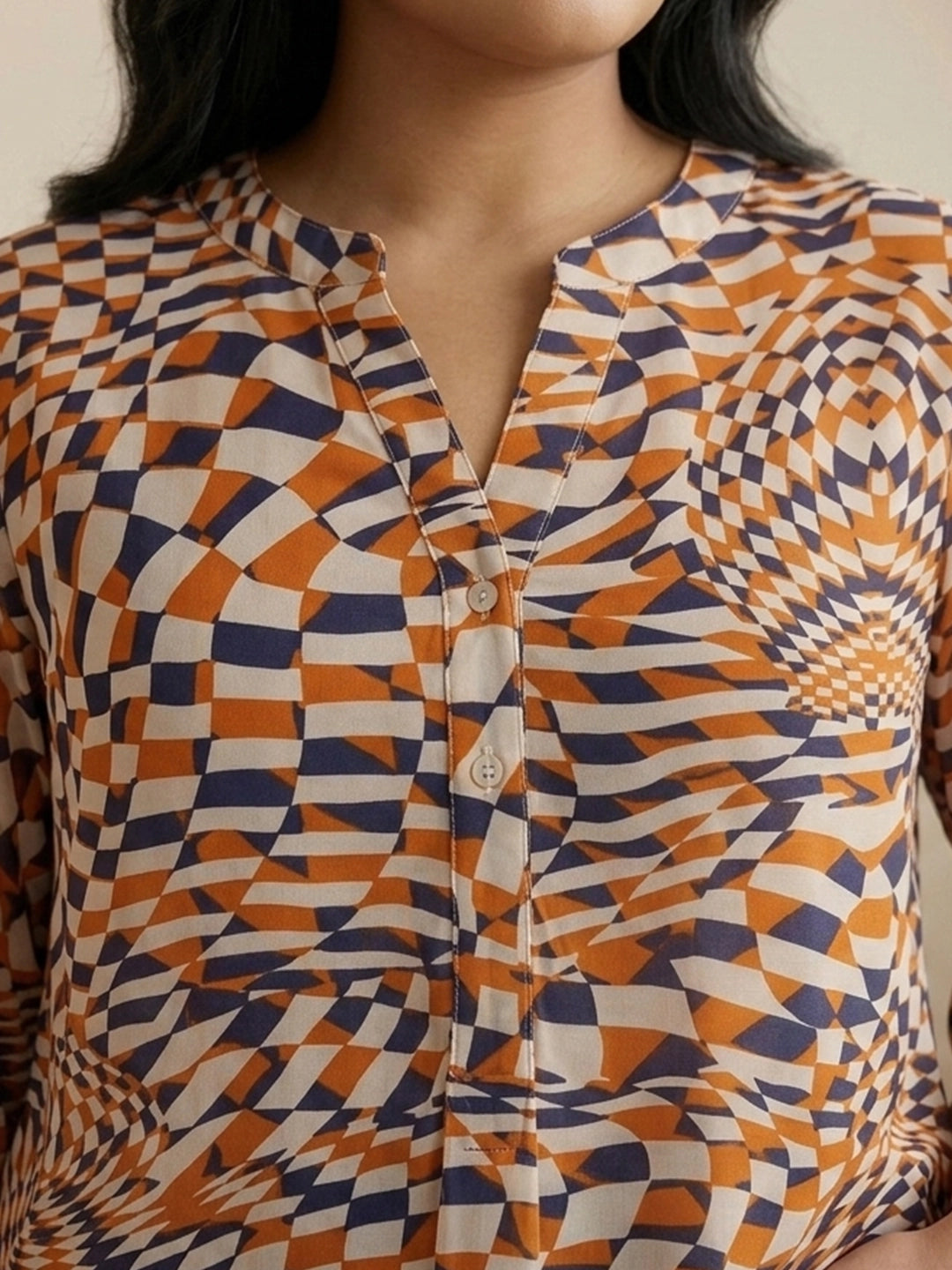Geometric print mandarin collar shirt