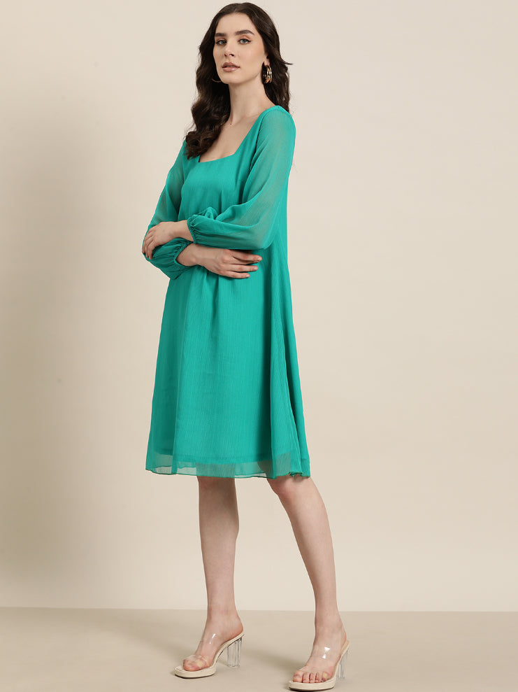 Emerald Green textured georgette square neck calf-length dress