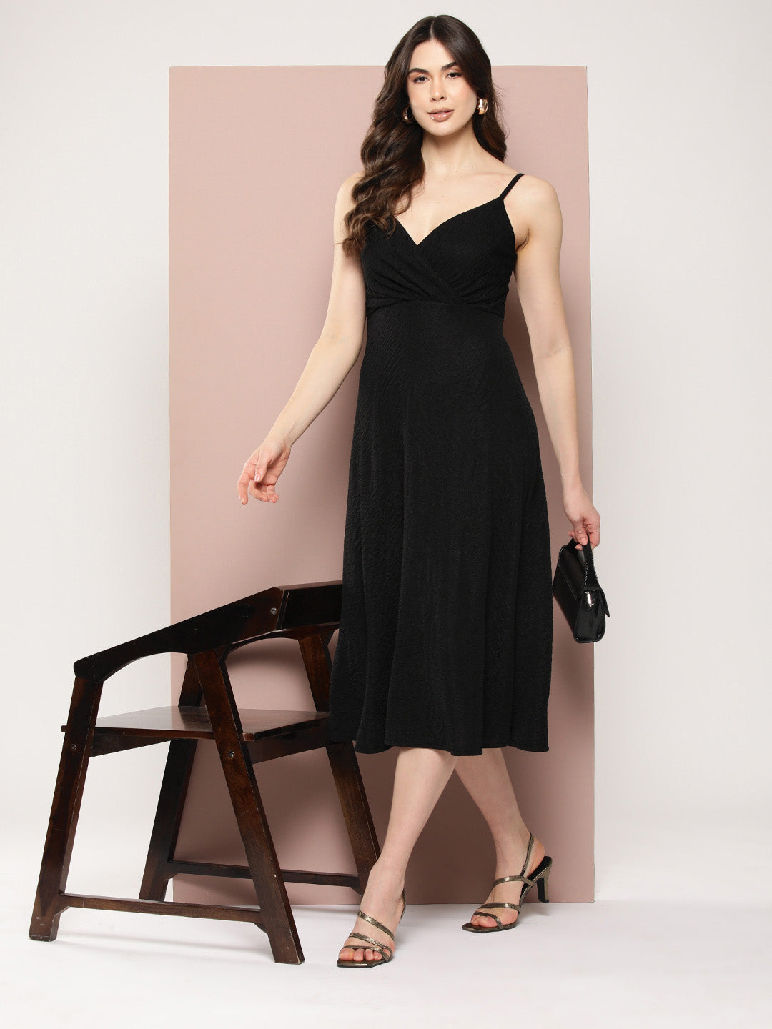 Stylish Black midi dress.
