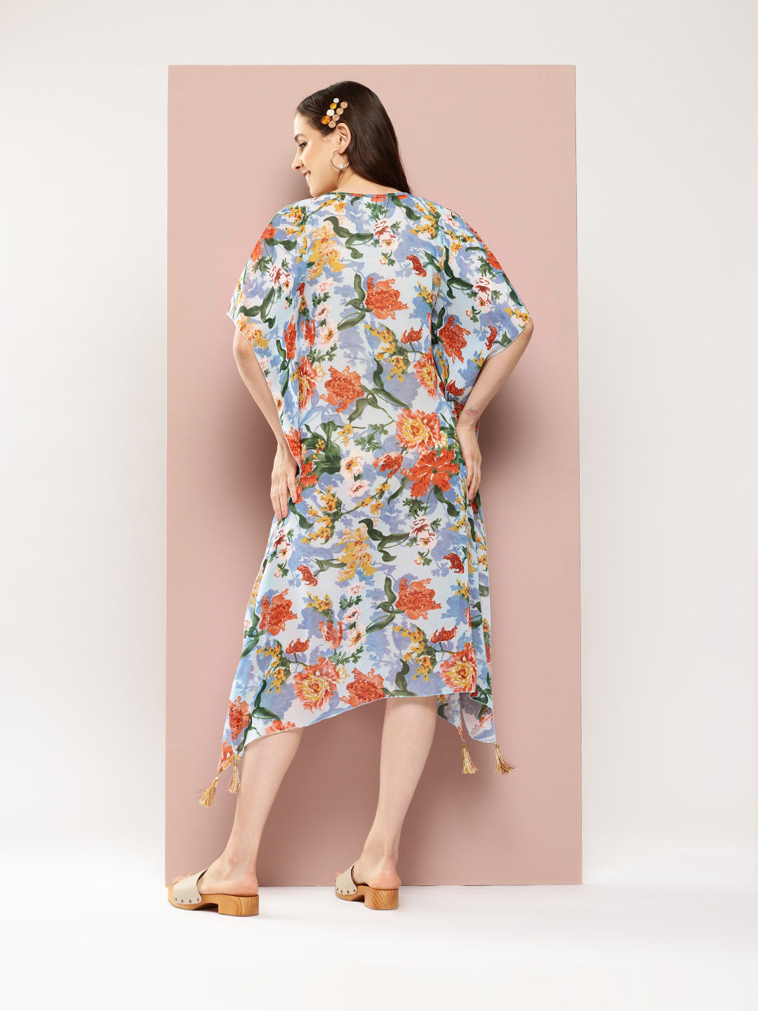 Blue and Rust floral belowhttps://admin.shopify.com/store/qurvii-india/products/inventory knee length kaftan dress