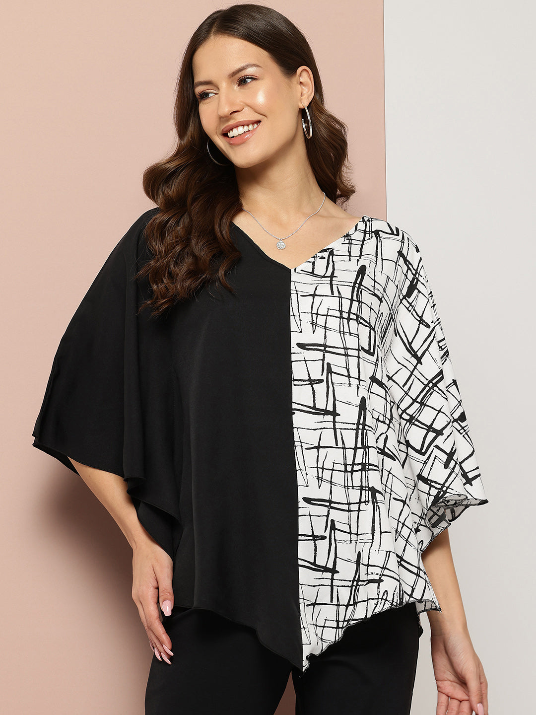 V-Shape Hemline Color Block Kimono Sleeves Top