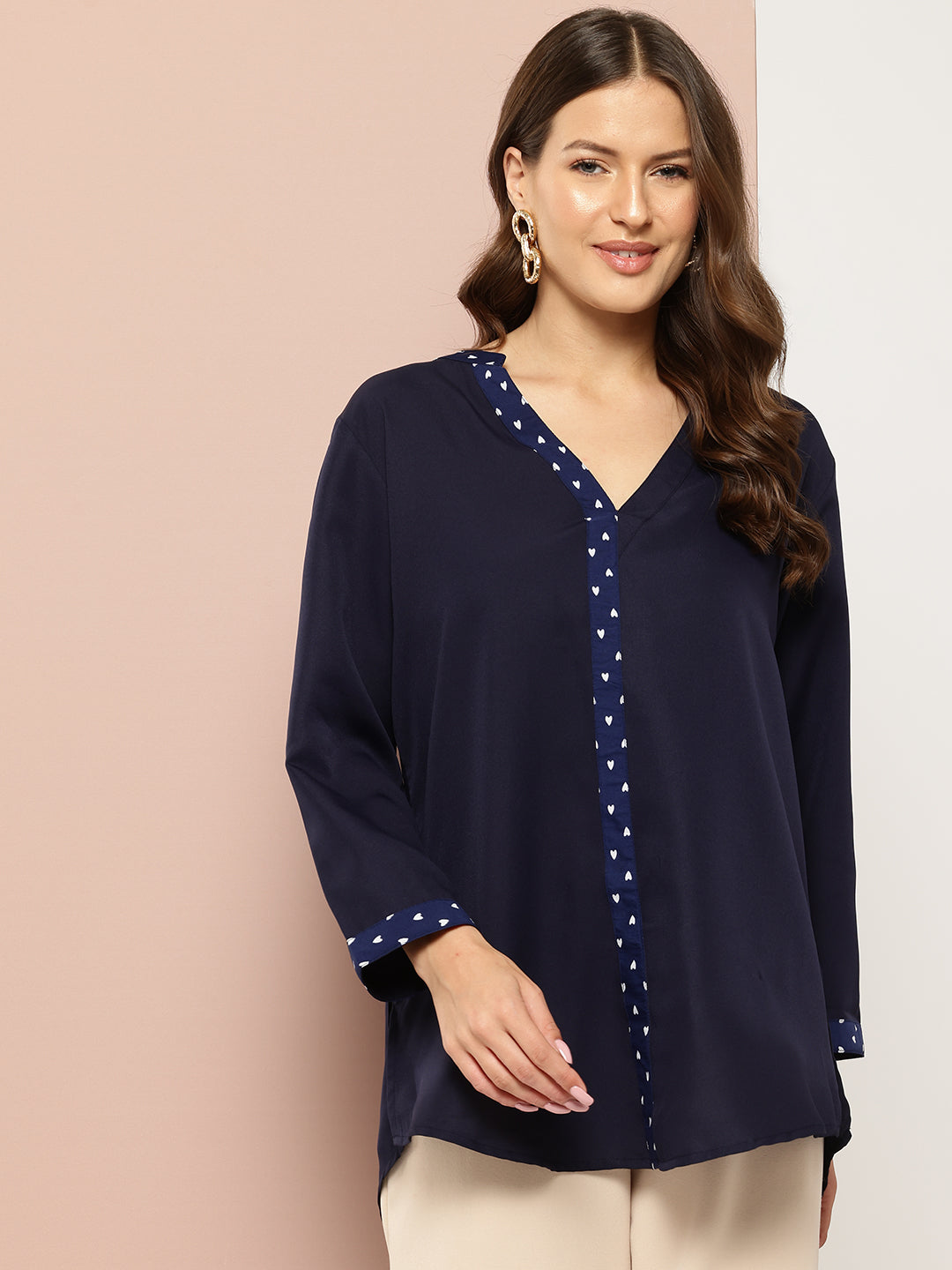 Navy blue banded collar with printed placket top