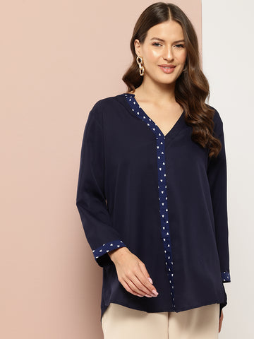 Navy blue banded collar with printed placket top