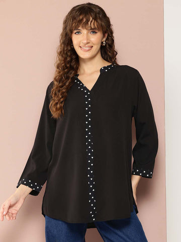 Black banded collar with printed placket top