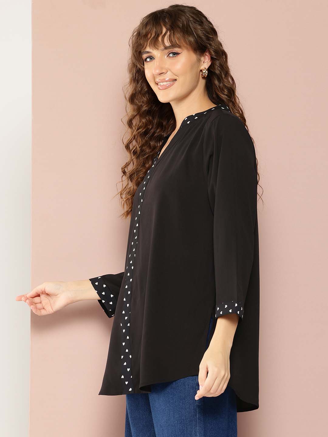 Black banded collar with printed placket top