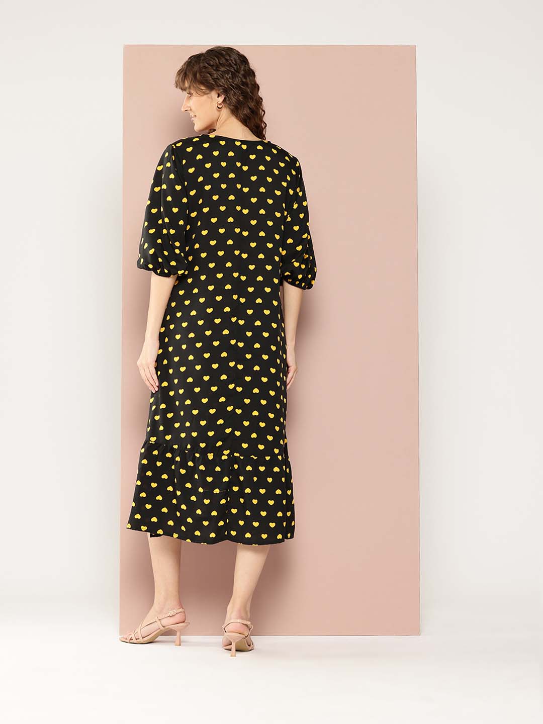 Heart printed A-line slit dress with puffed sleeves