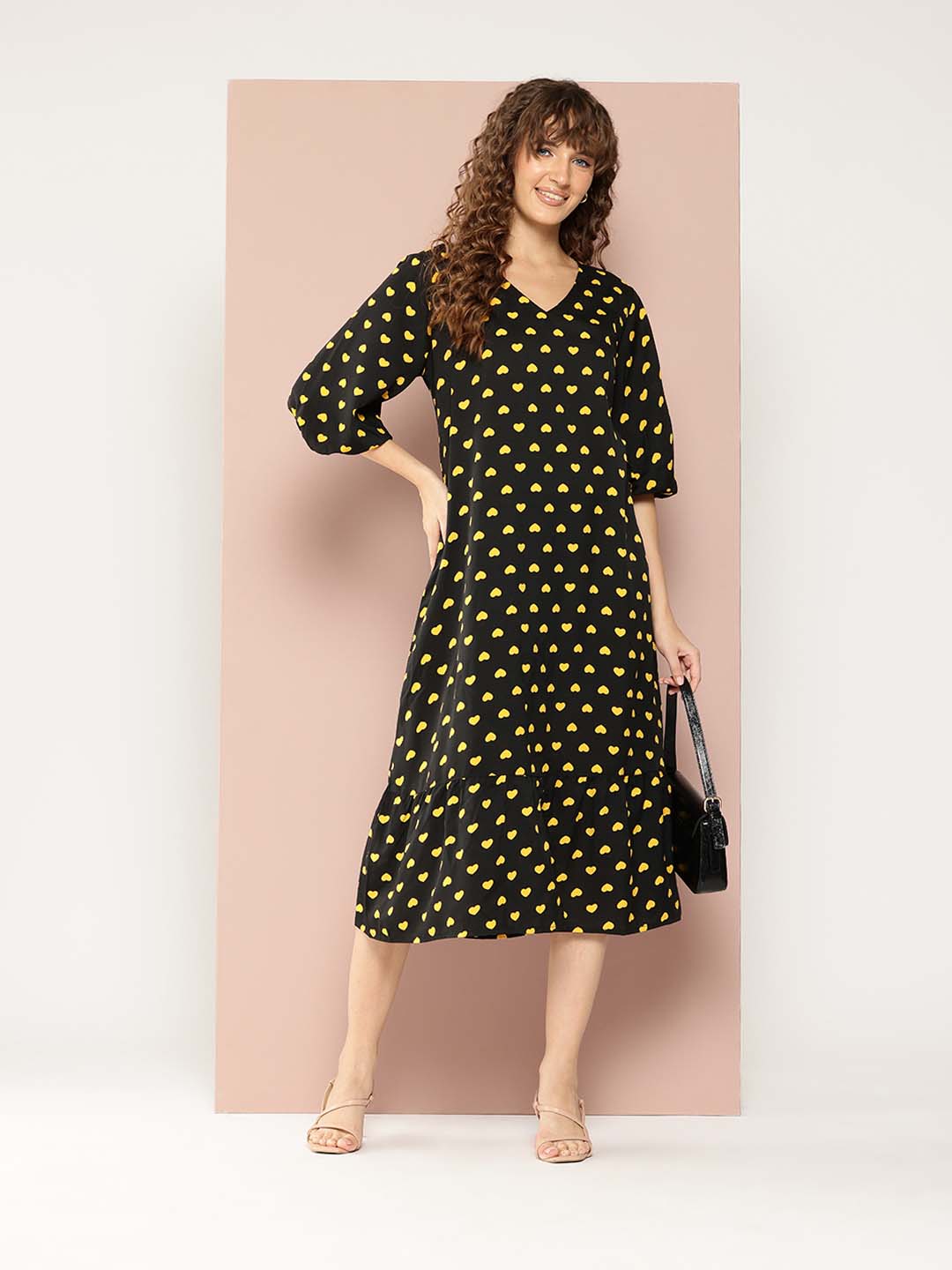 Heart printed A-line slit dress with puffed sleeves