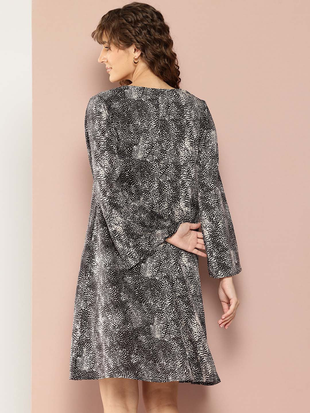 Black & off-white Animal print A-line Dress With Bell Sleeves