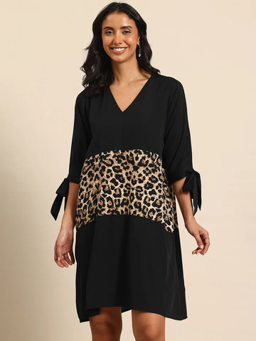 V-neck color-block dress