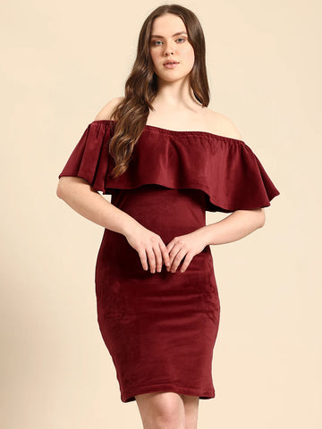 Off-shoulder velvet dress