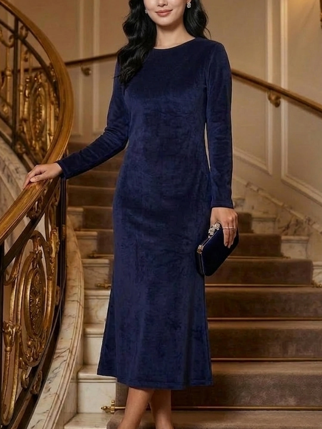 Velvet bodycon dress with back sequin tie-knot