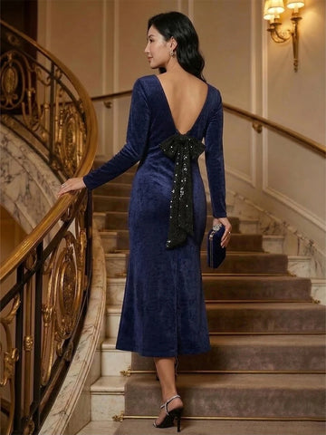 Velvet bodycon dress with back sequin tie-knot