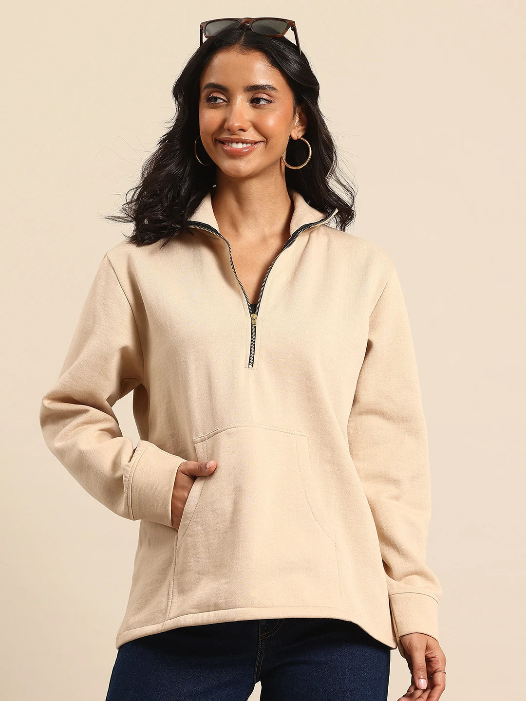Half zipper beige sweatshirt