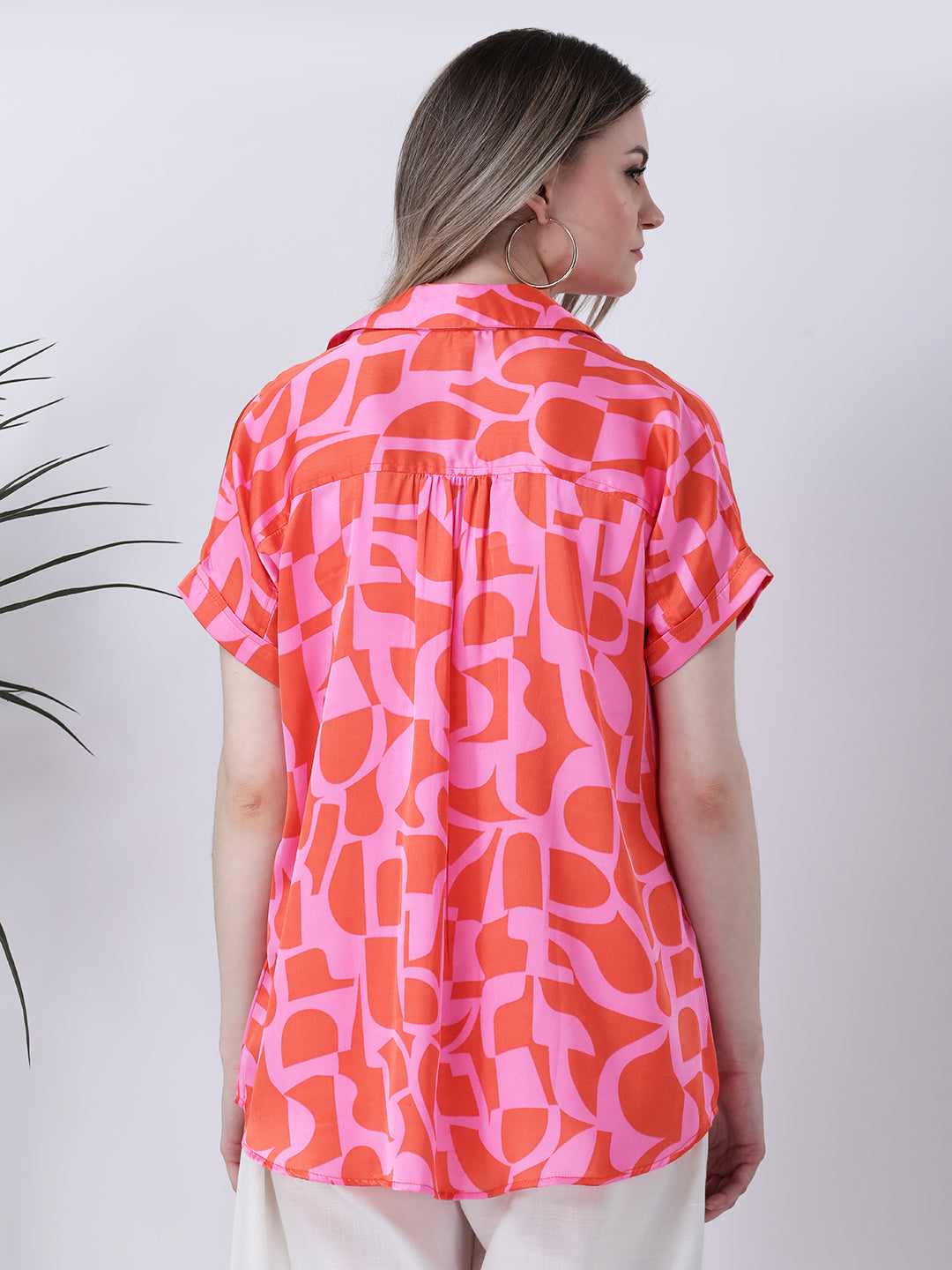Abstract print drop shoulder shirt