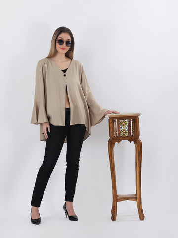 Solid rayon relaxed fit top with a single button closure