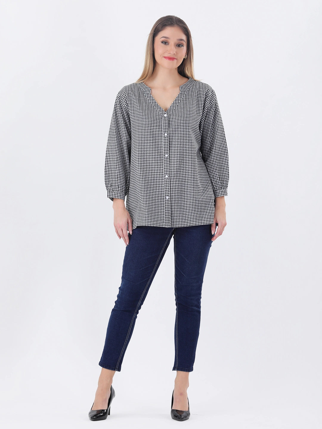 Cotton gingham v-neck shirt with mandarin collar