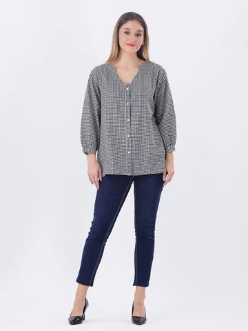 Cotton gingham v-neck shirt with mandarin collar