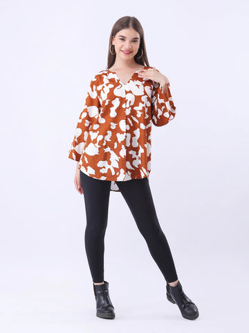 Printed notch neck pleated crepe top