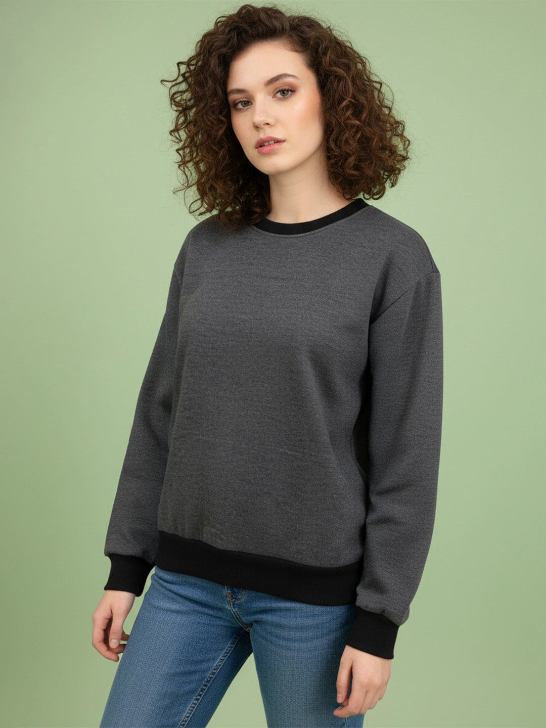 Gray round neck fleece sweatshirt