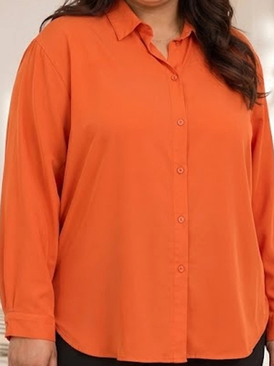 Orange shirt with cuff sleeves