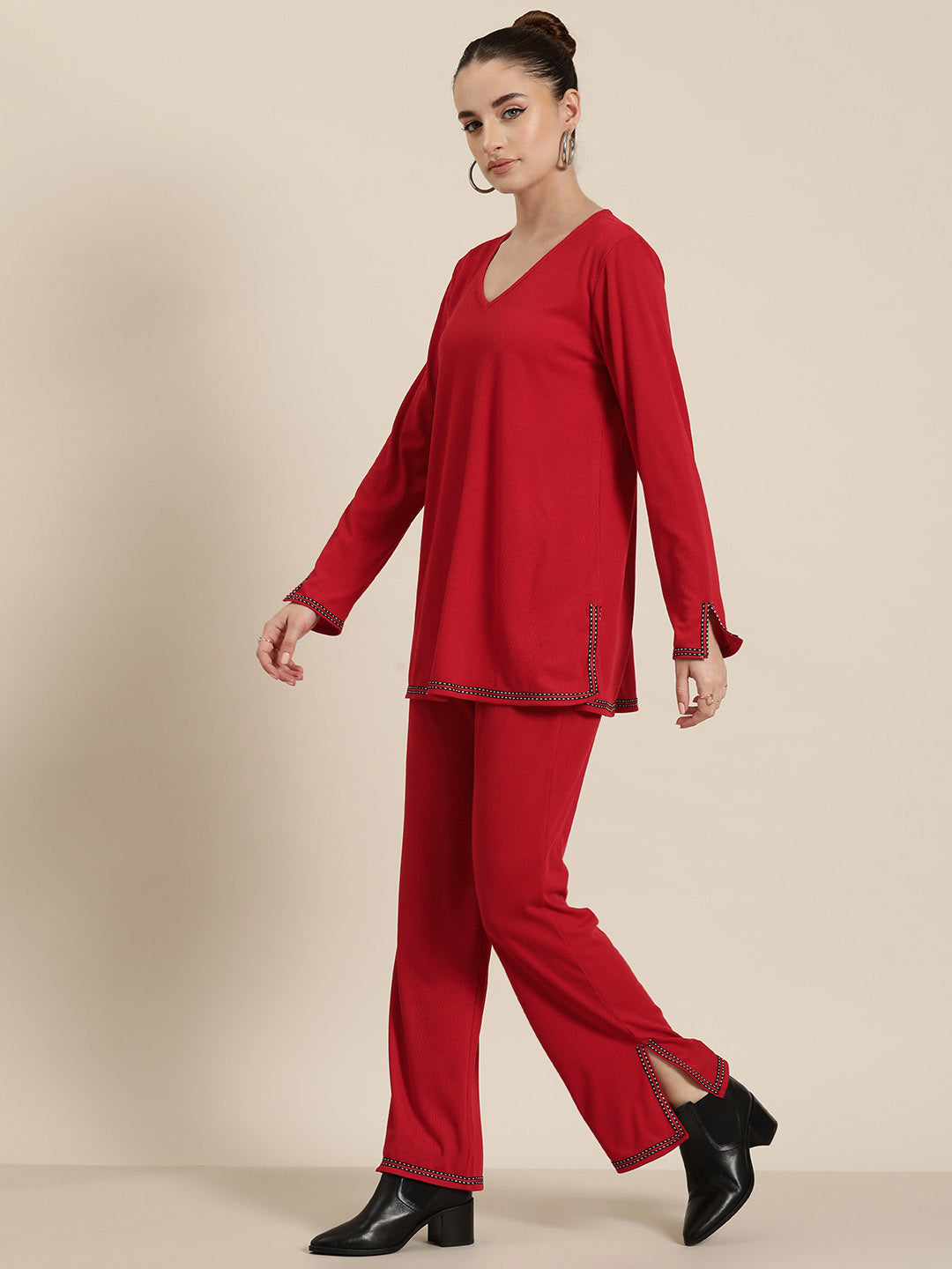 Red solid rib V-Neck top with pant co-ord set.