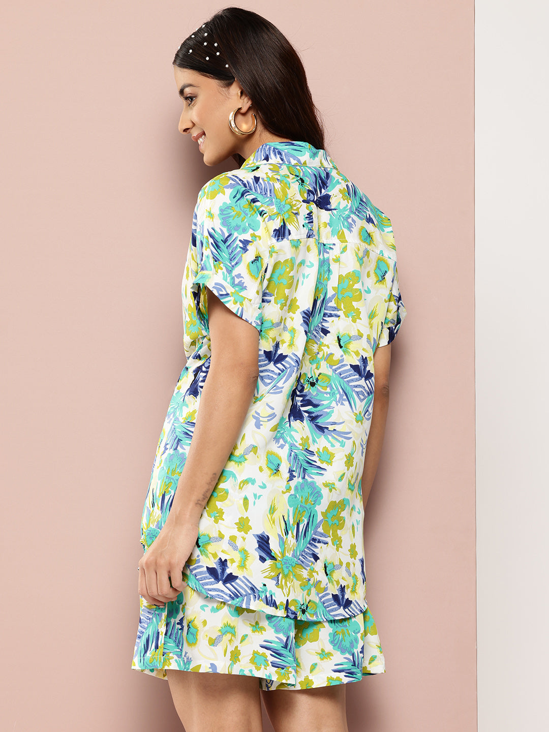 Tropical print shoulder drop shirt with short