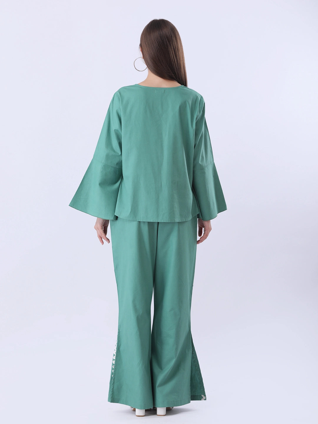 Green Poplin round neck top & pant with lace detailing in side seam