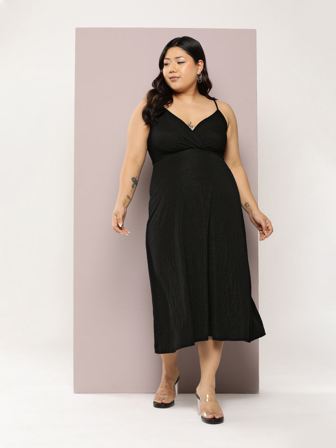 Stylish Black midi dress.