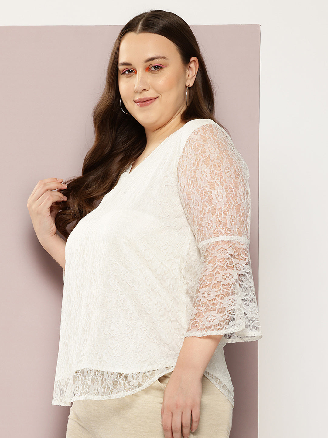 Ivory-colored net V-neck top