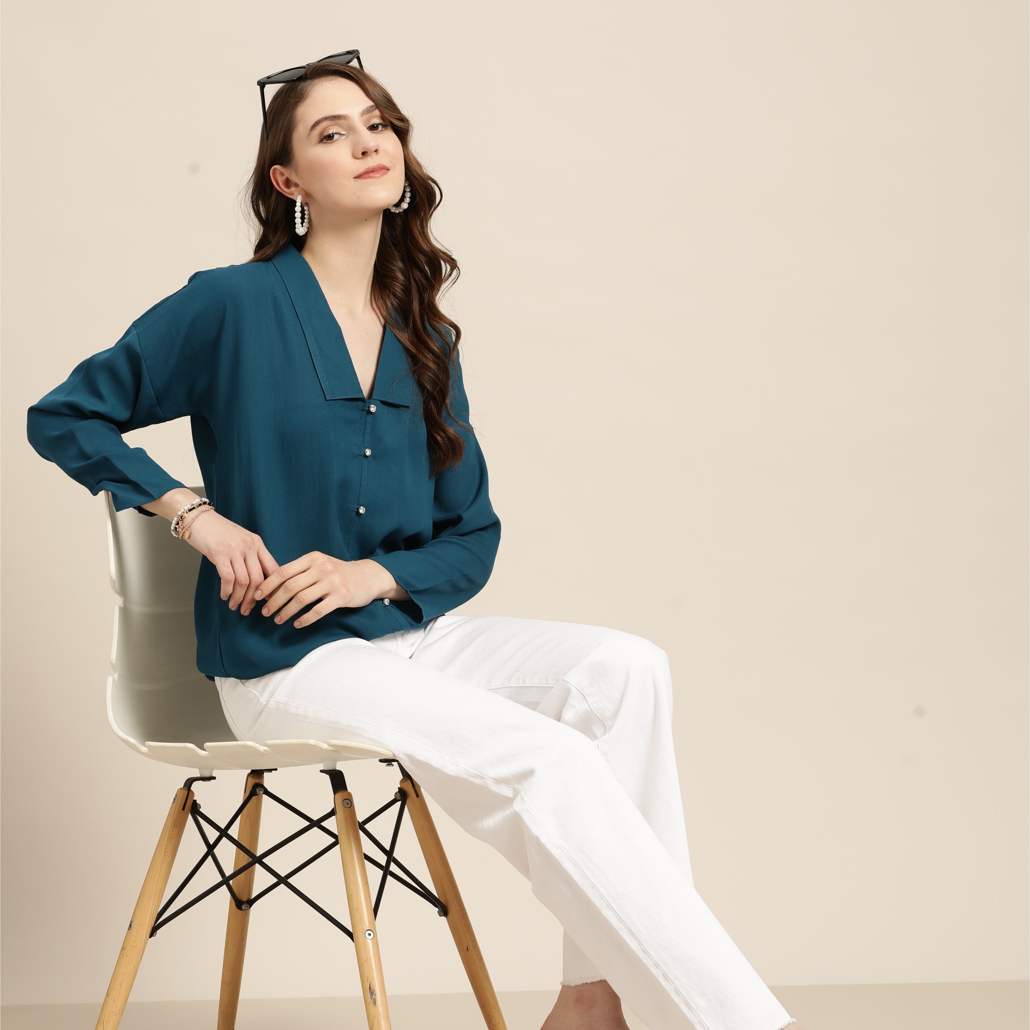 Teal loop button top